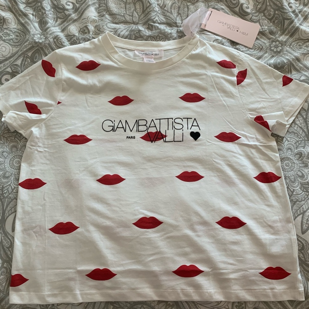Giambatista Valli x H&M lips t-shirt